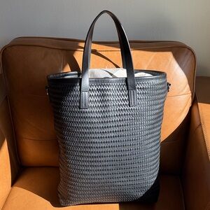 🌿 NWOT 🌿 WOVEN TOP HANDLE TOTE 🌿 H&M 🌿 BLACK 🌿